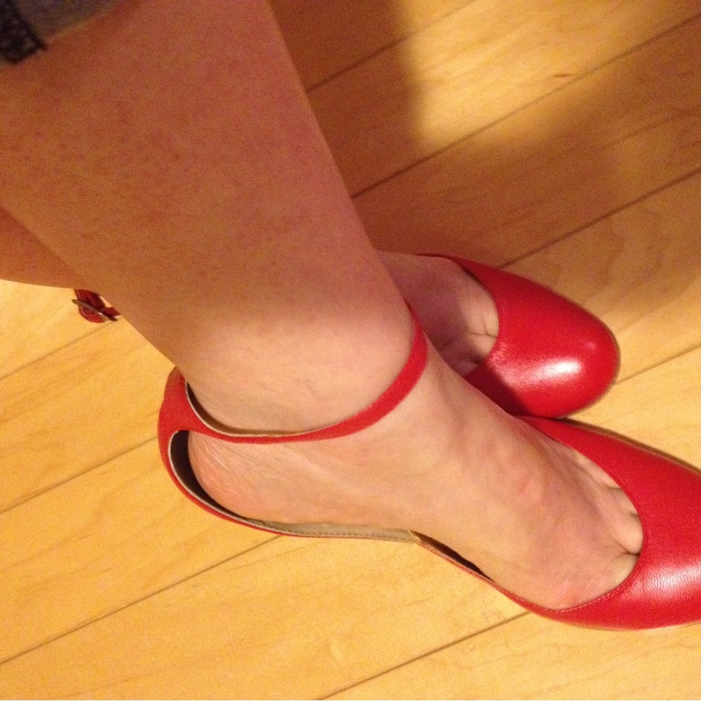 Vintage NWOT Fornarina Red Heels with ankle strap - Picture 2 of 13